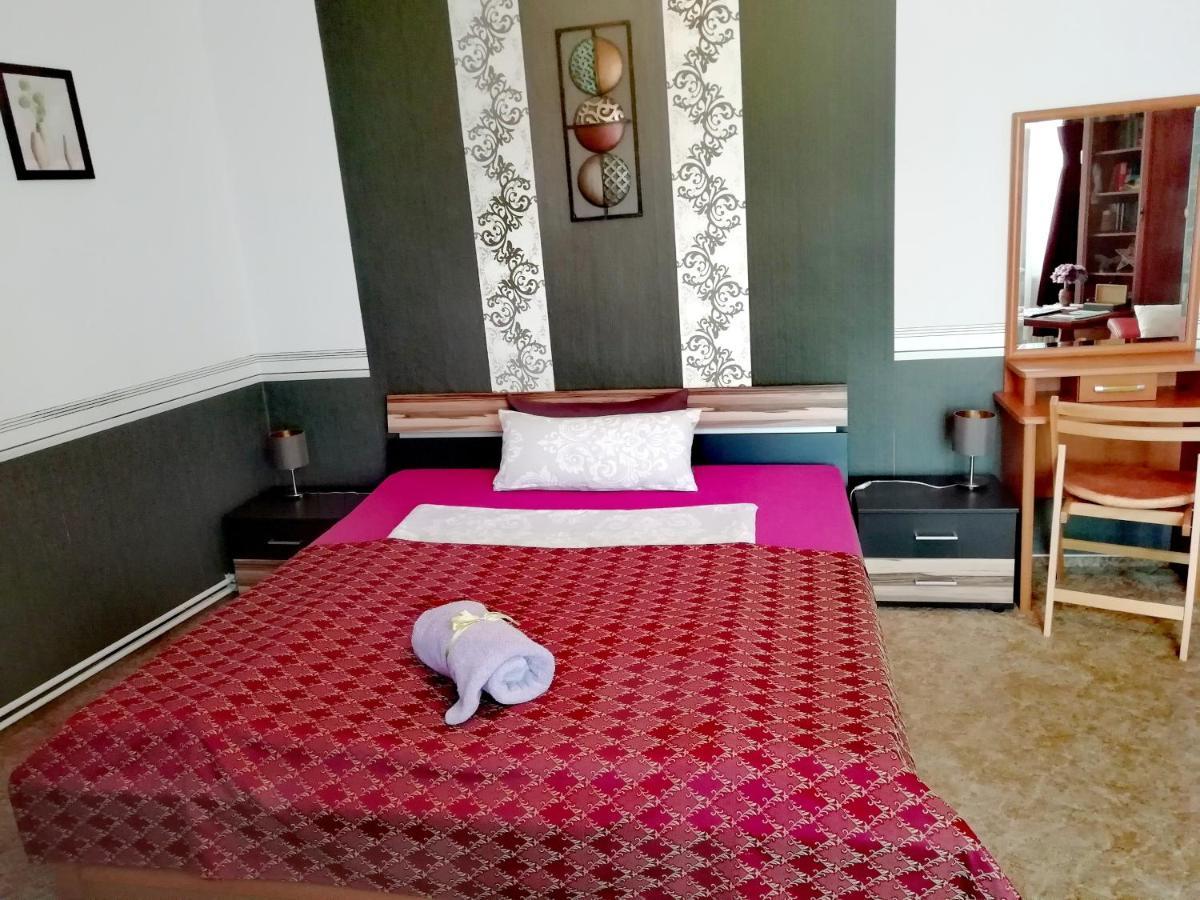 Grosse Wohnung Mit Terrasse Im Altstadtzentrum - Ferienwohnung Chiplakoff Blankenburg  Luaran gambar